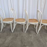 Ensemble de 6 chaises de salle à manger vintage de style Thonet : bois blanc et assise en cannage.
