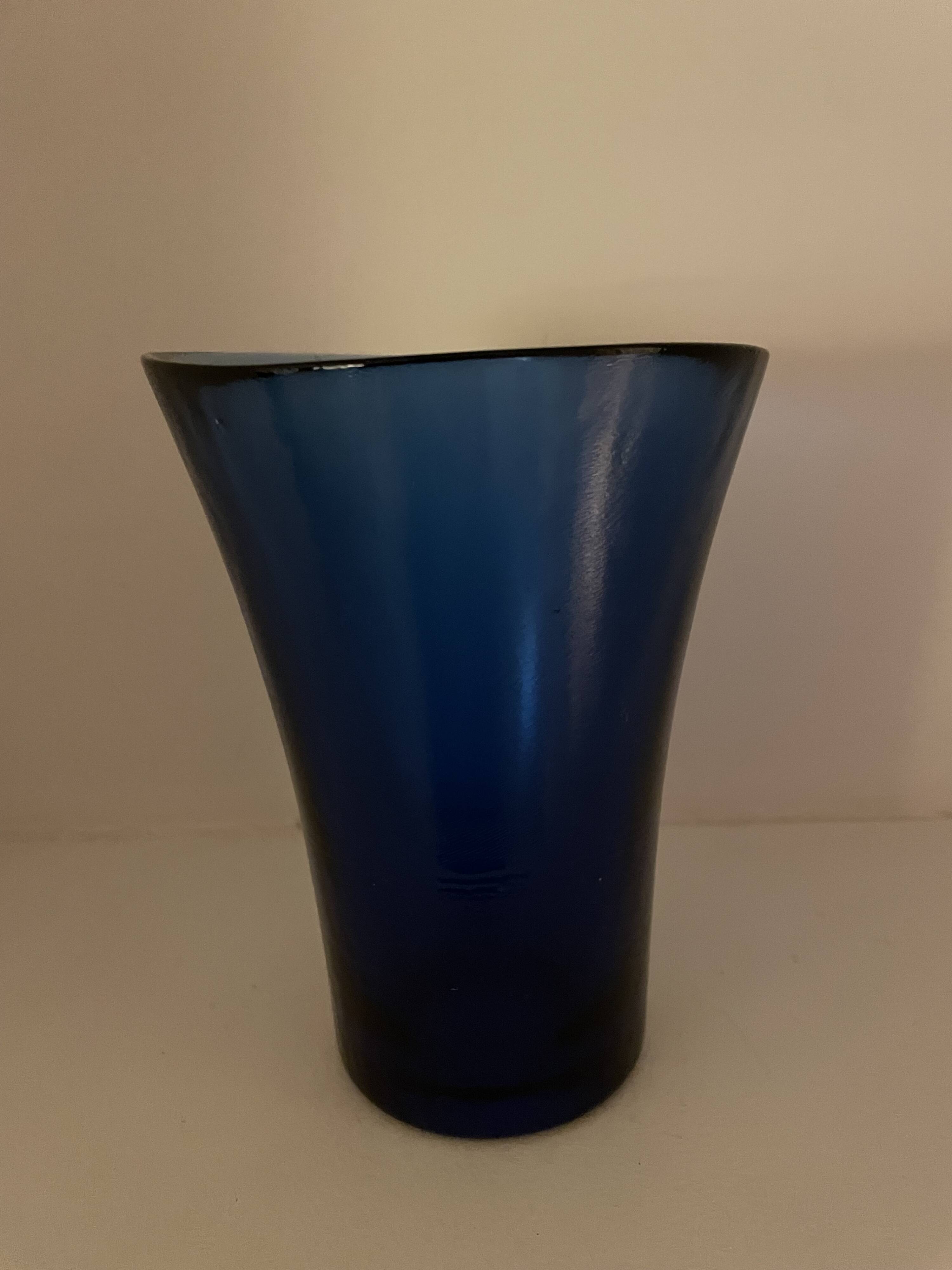 Set of 12 decorative items