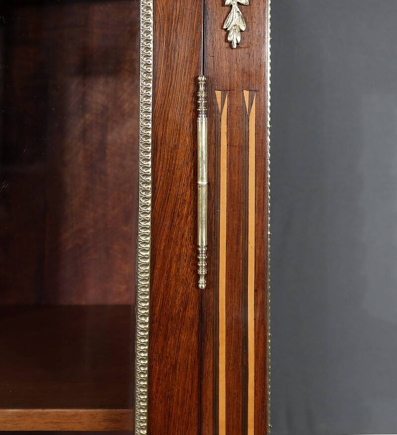 Small Showcase in Marquetry on all sides, Louis XVI style – 1920
