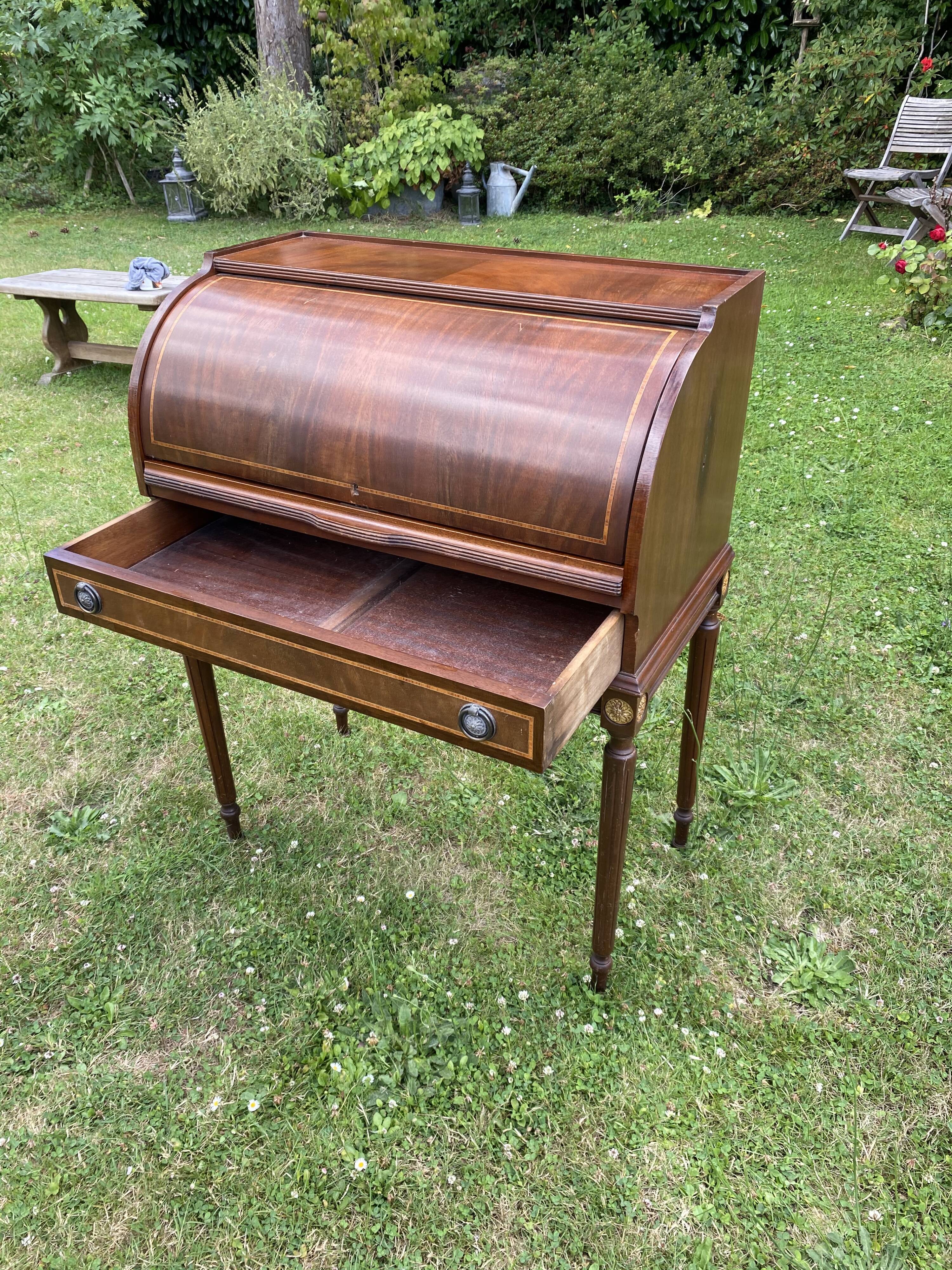 Cylindrical english office