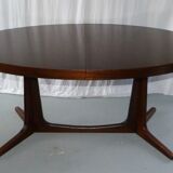 Baumann oval table