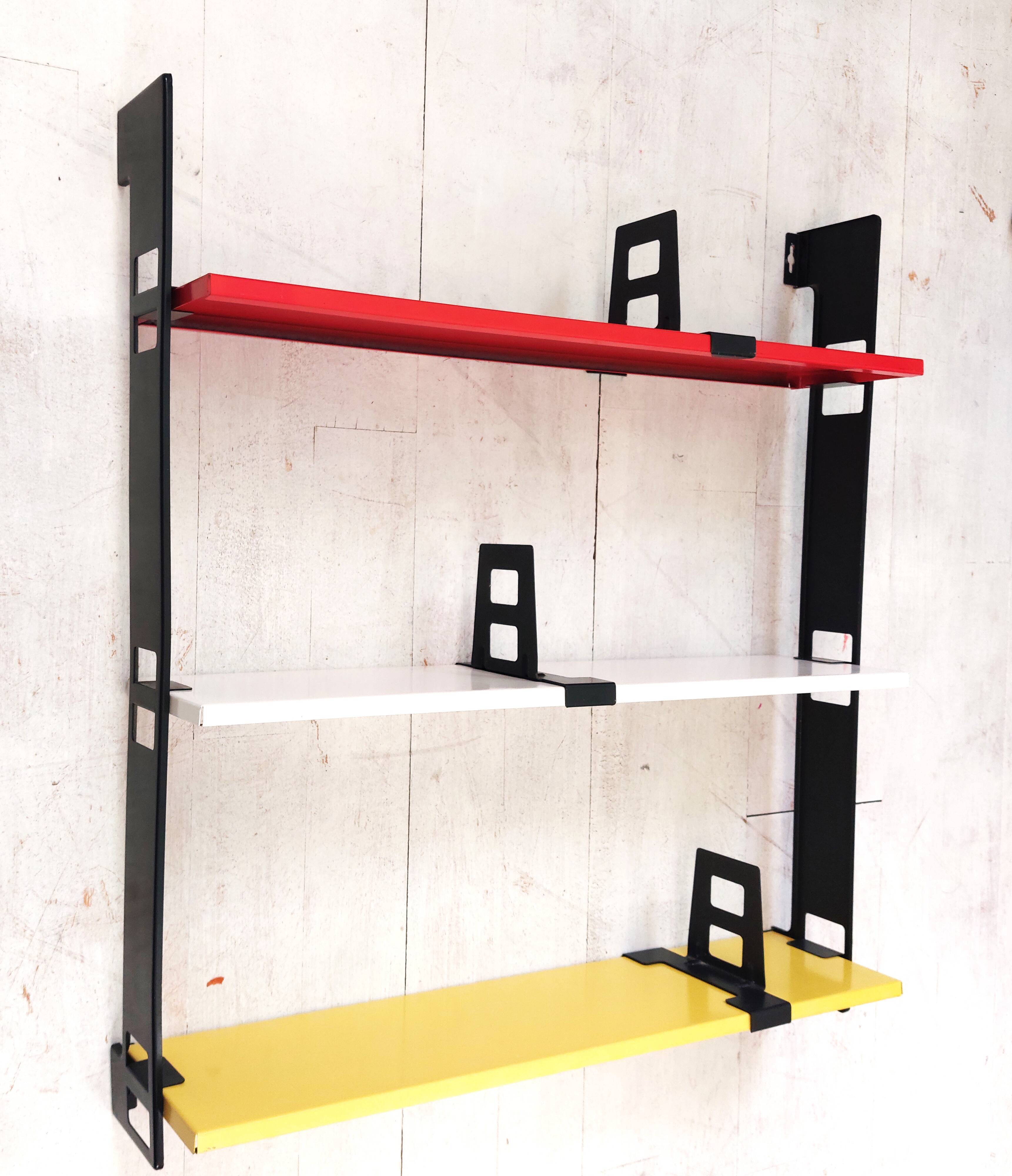 Rare vintage wall shelf, model "Pocket" - Tomado '72 / '73