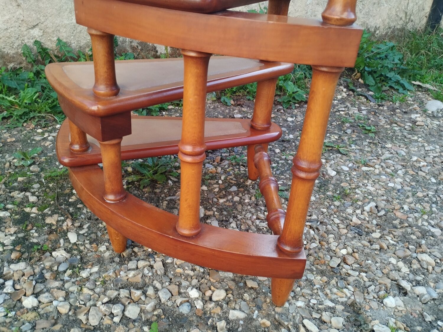 Escalier de bibliothèque ancien vintage