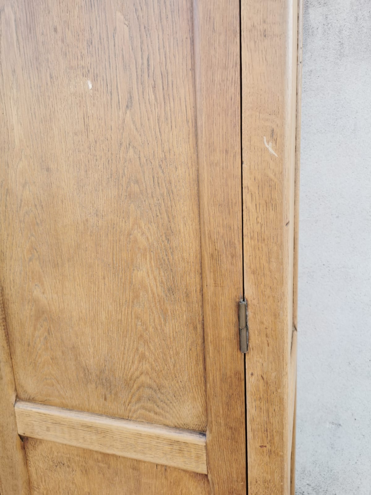 Parisian oak cabinet