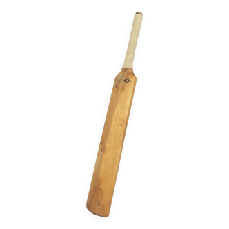 Batte de cricket vintage en bois
