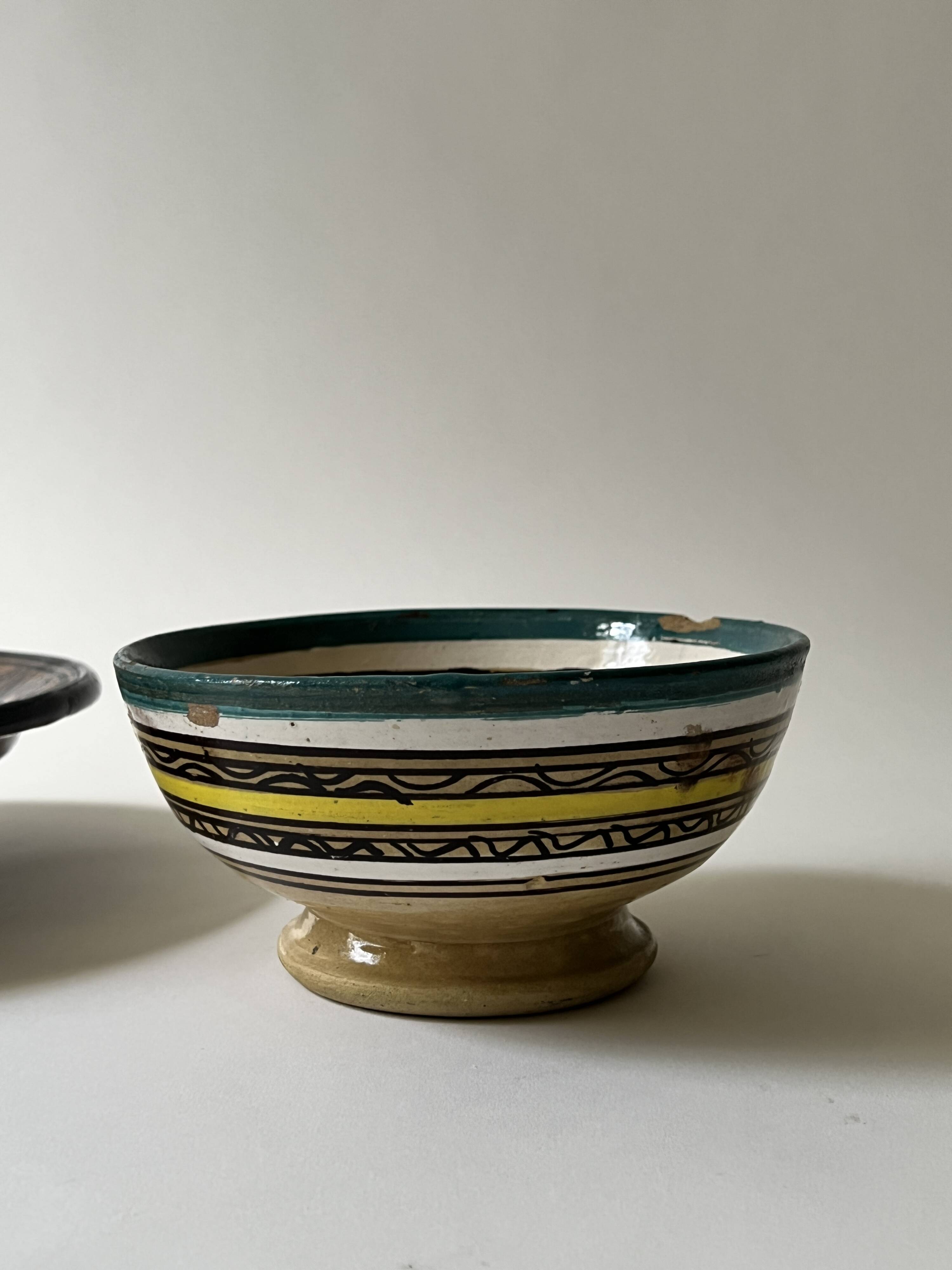 Antique Berber pottery in glazed ceramic