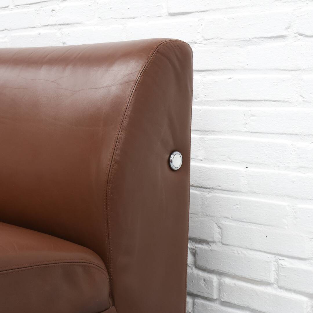 Canapé modulable en cuir cognac par Artifort