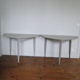 Paire de tables demi lune suedoise