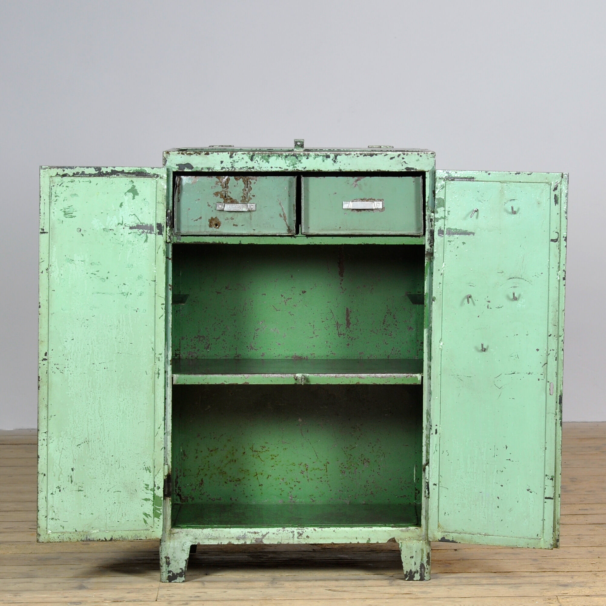 Armoire industrielle en fer, années 1970