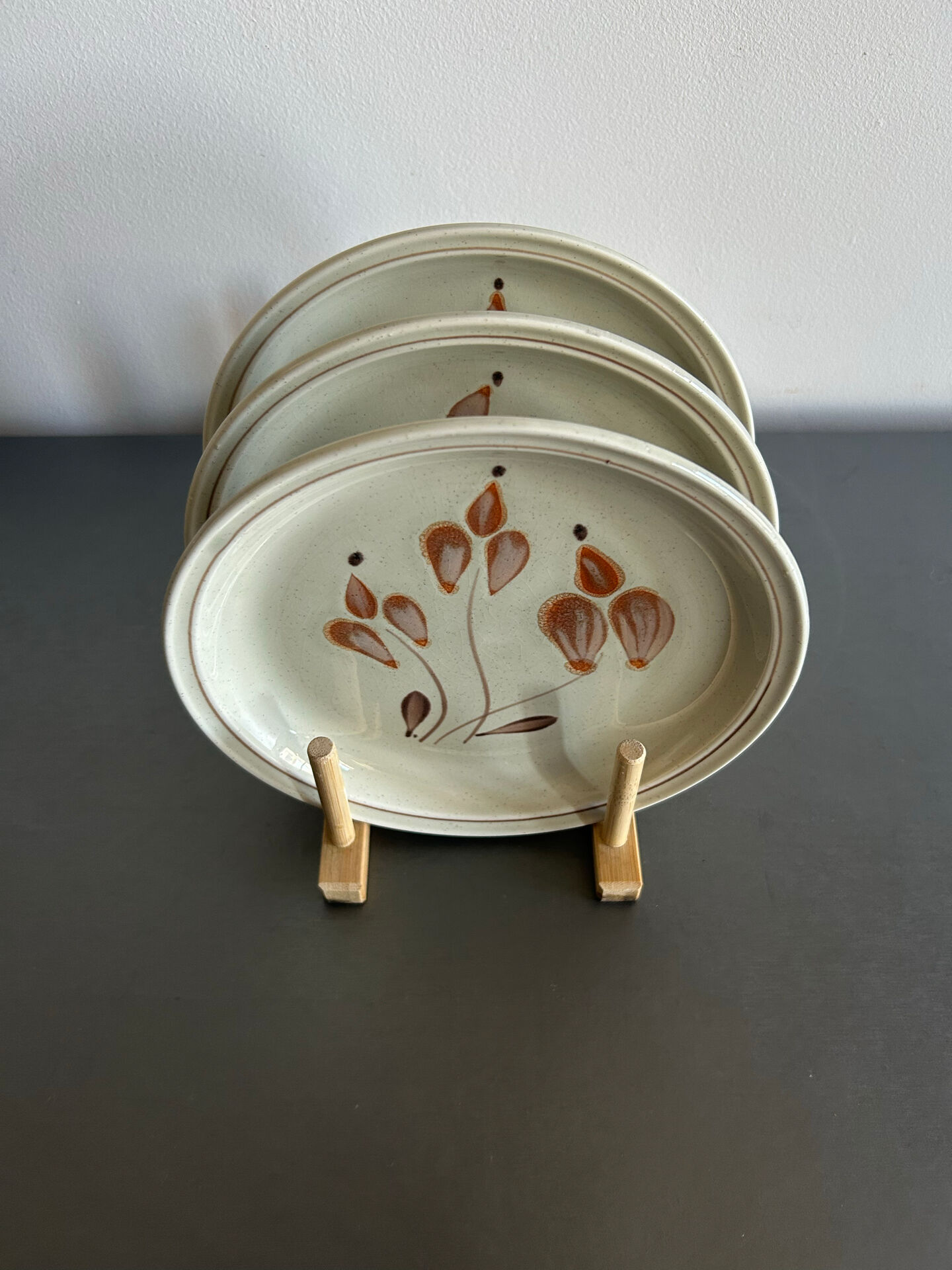 Assiettes en grès mat