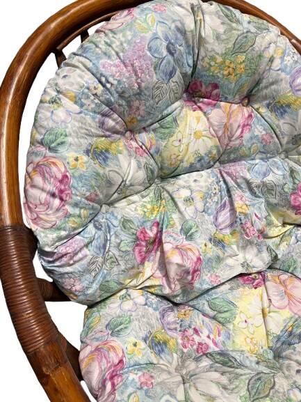 Rotating rattan armchair