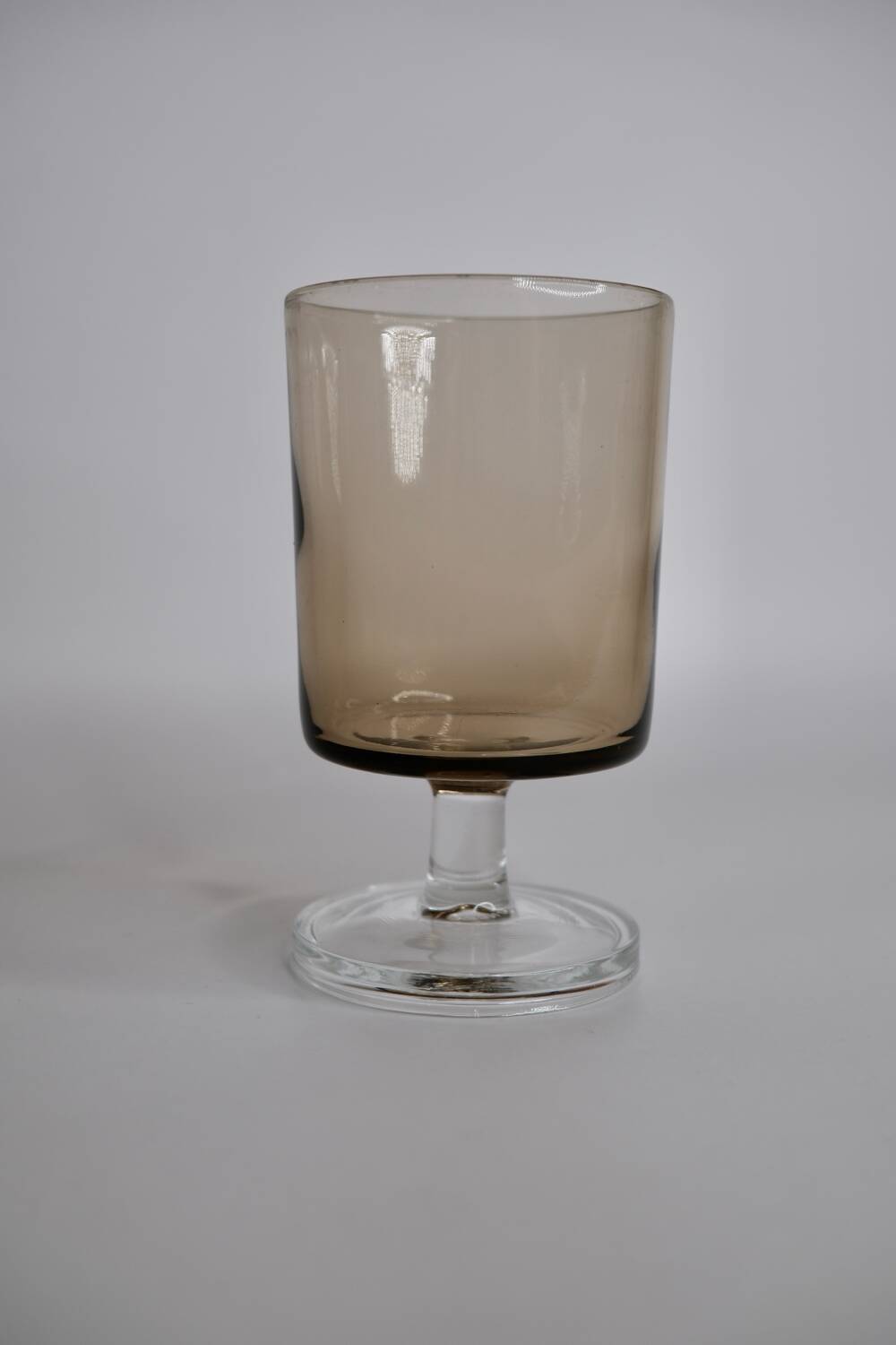 Set of 8 vintage Luminarc smoked stemmed glasses – 70s