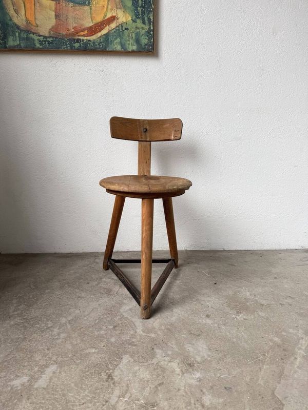Chaise d’atelier tripode 1950