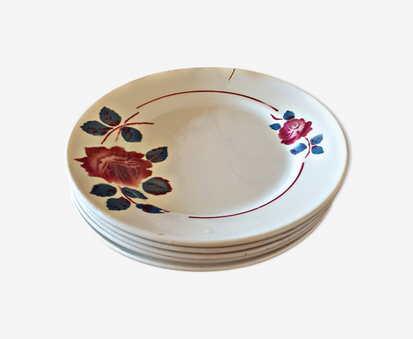 5 assiettes plate (motif floral) dépareillées: Badonviller (2+2) et une K&G Lunéville modèle Chantal