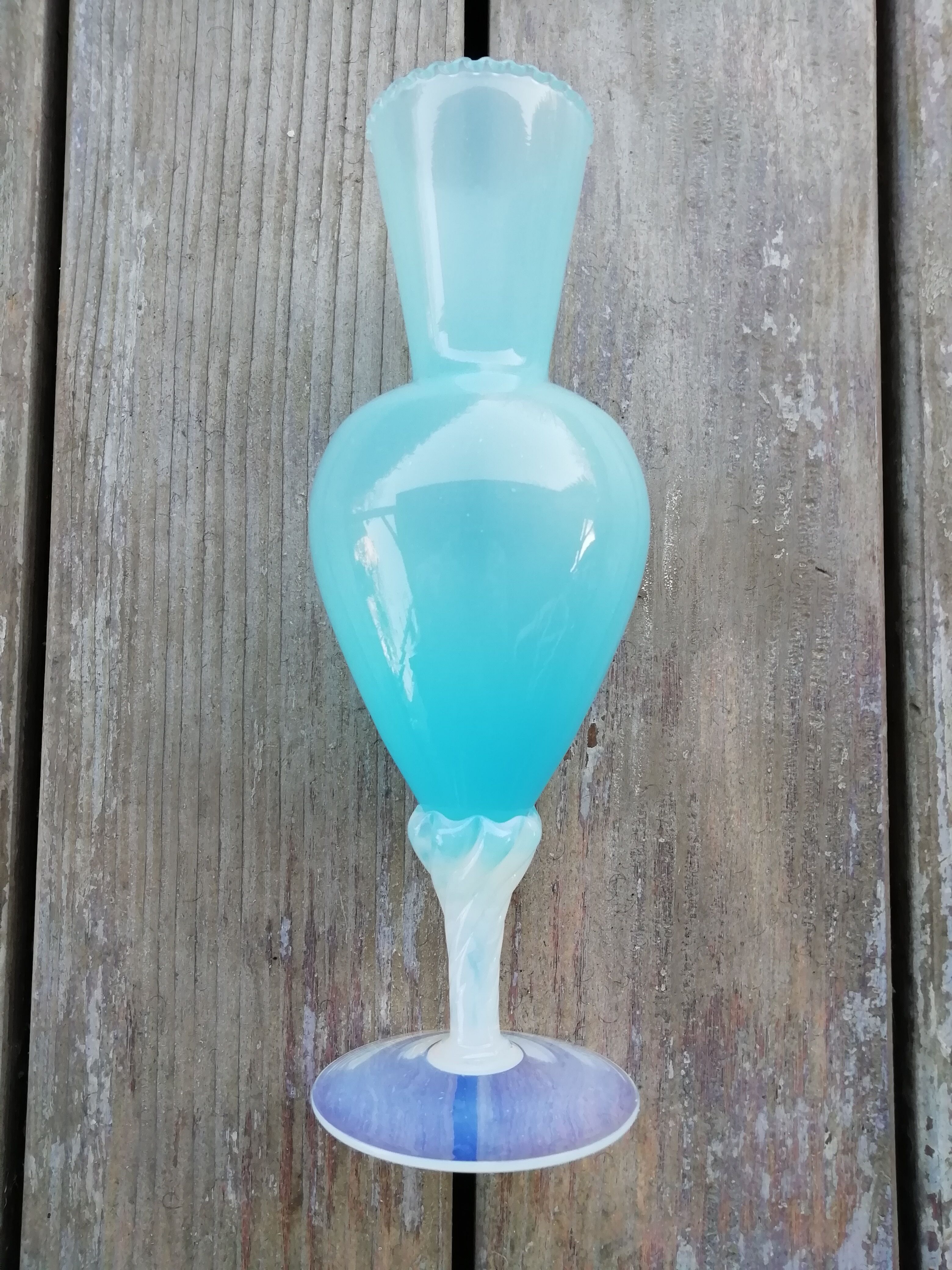 Vase en opaline