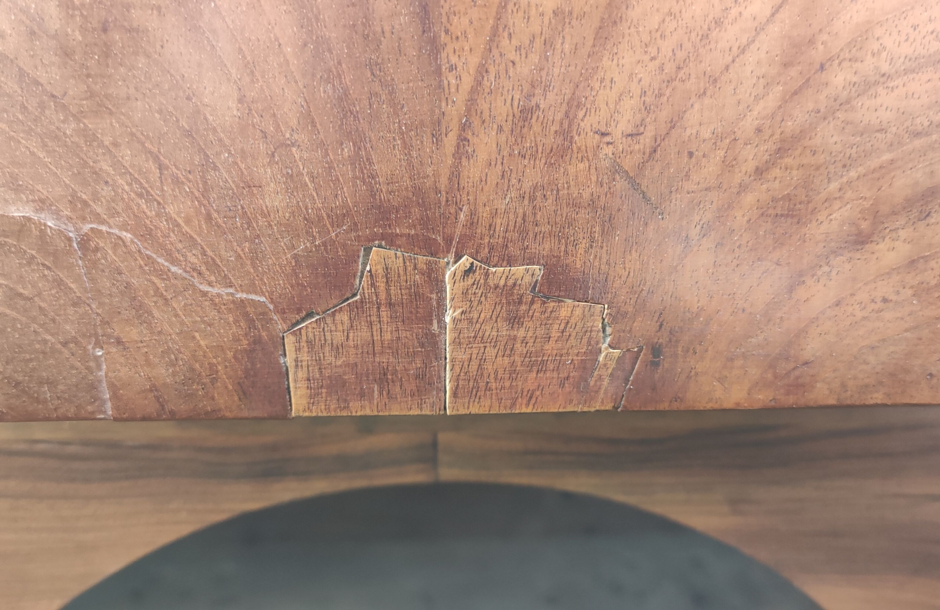 Former mahogany secretary