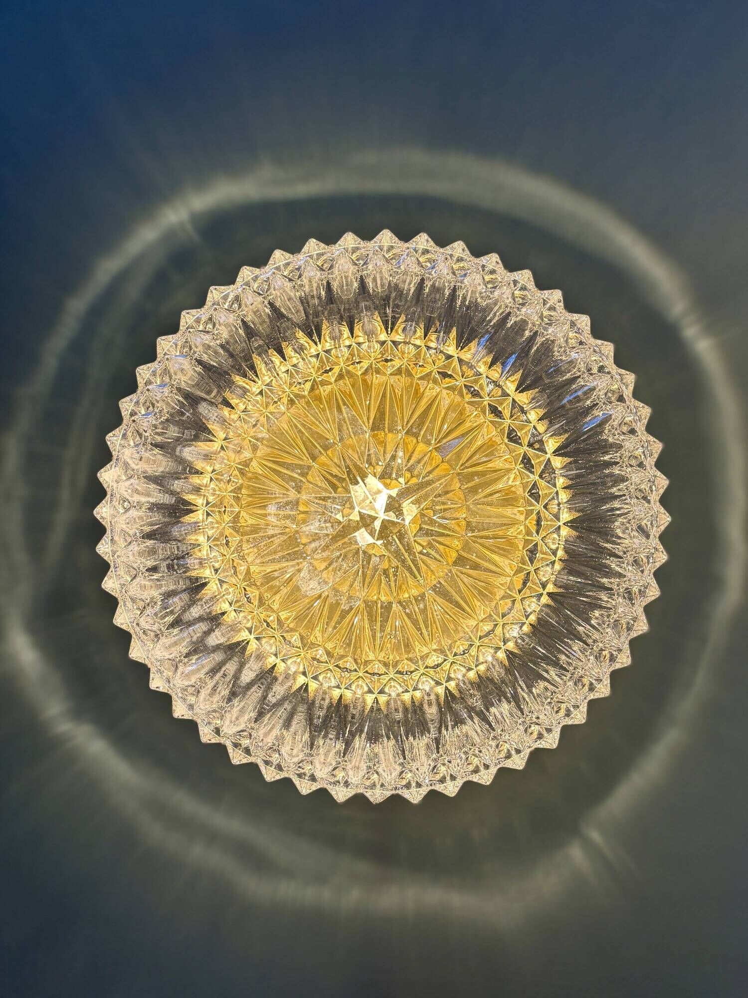 Vintage moulded glass wall or ceiling light globe (PLAF40)