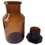 Laboratory and pharmacy bottle