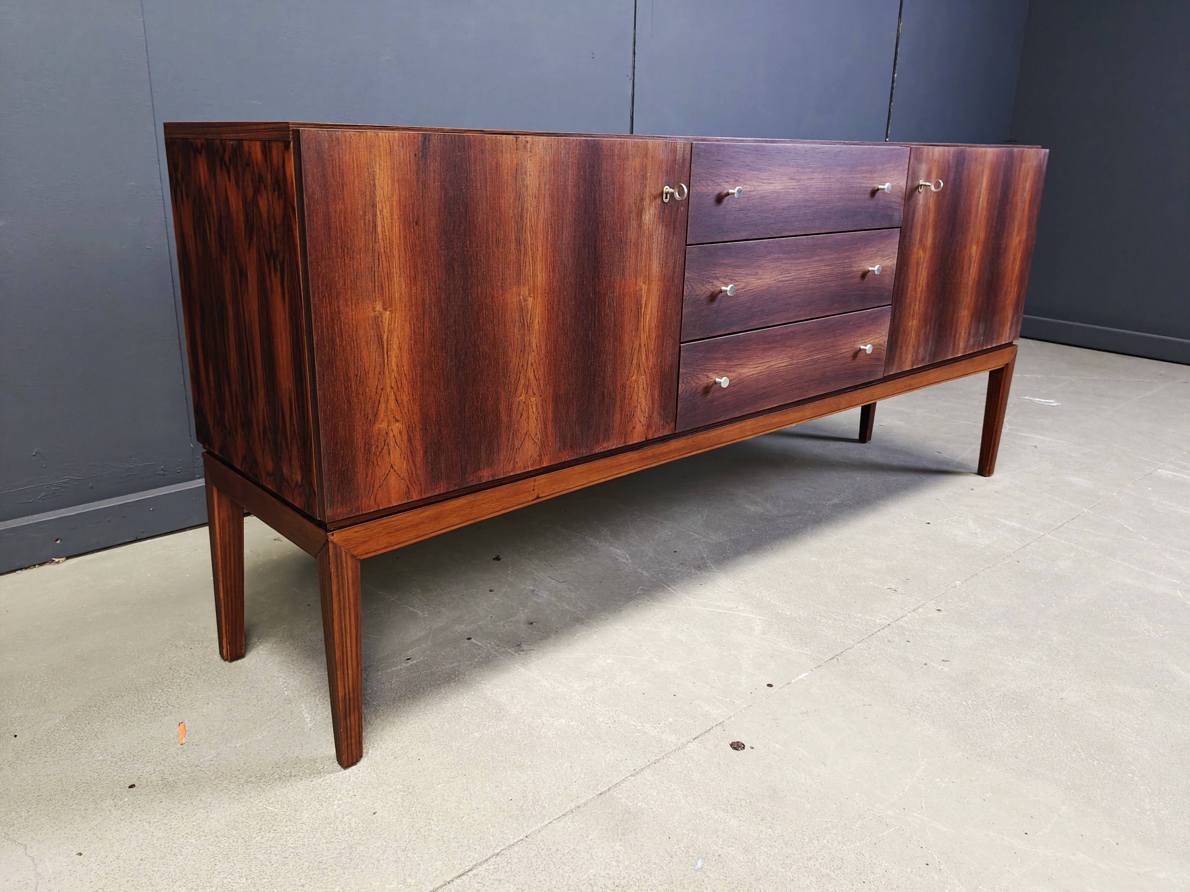 Enfilade en placage de palissandre, années 1960