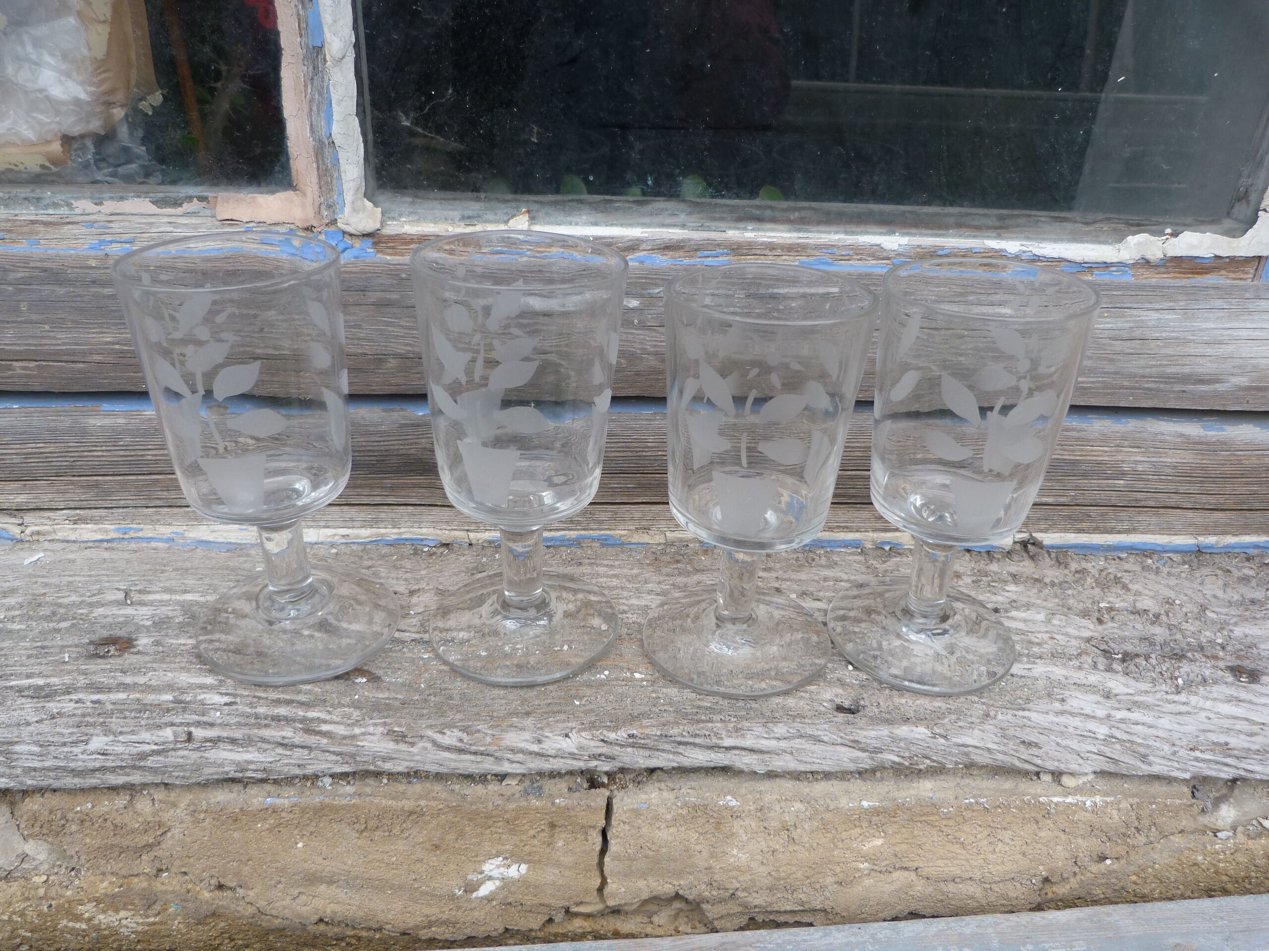 Wine glasses XIXth century blown thick