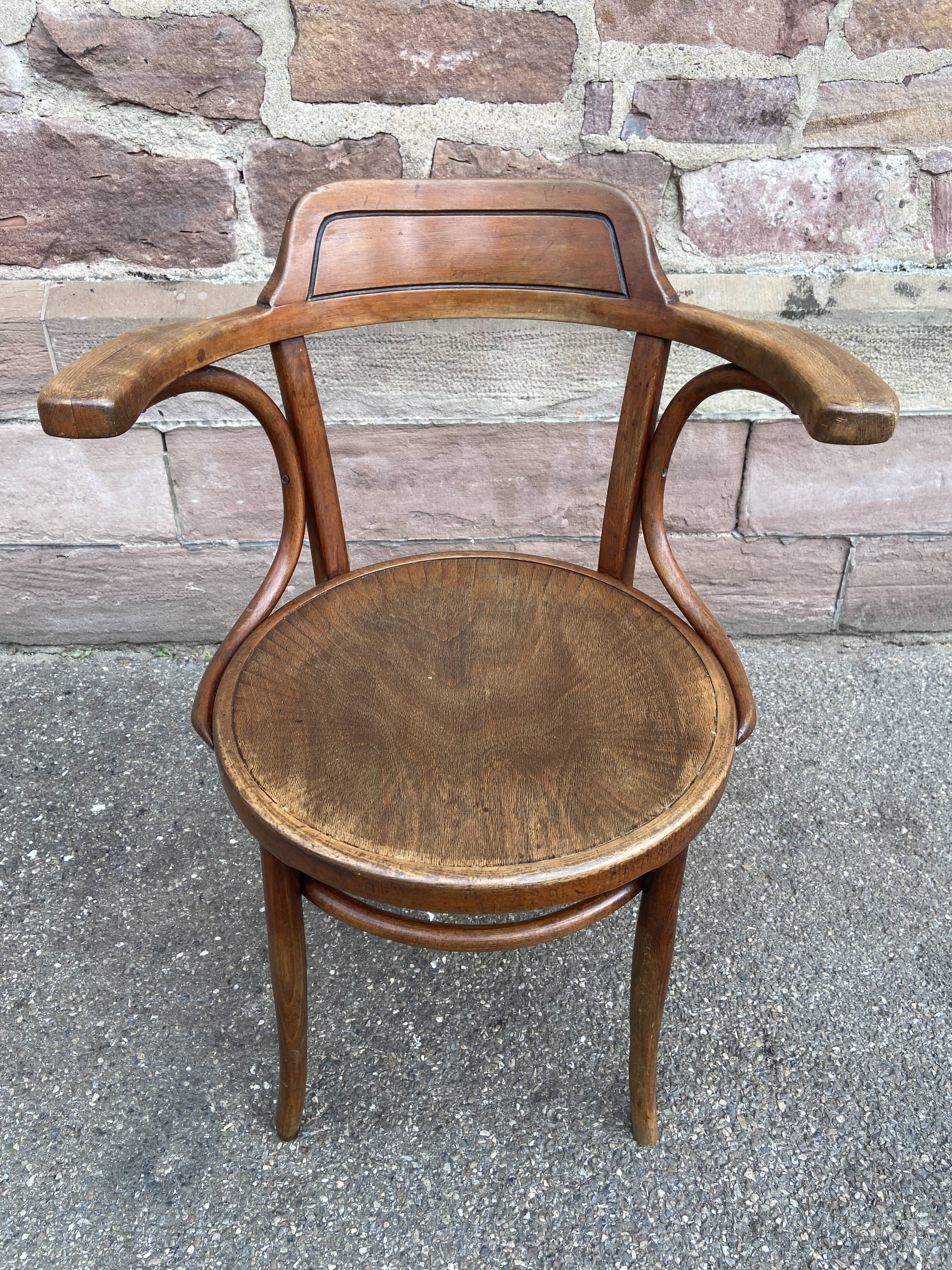 Office chair 1910 by bois courbé j & j kohn in vienna, austria