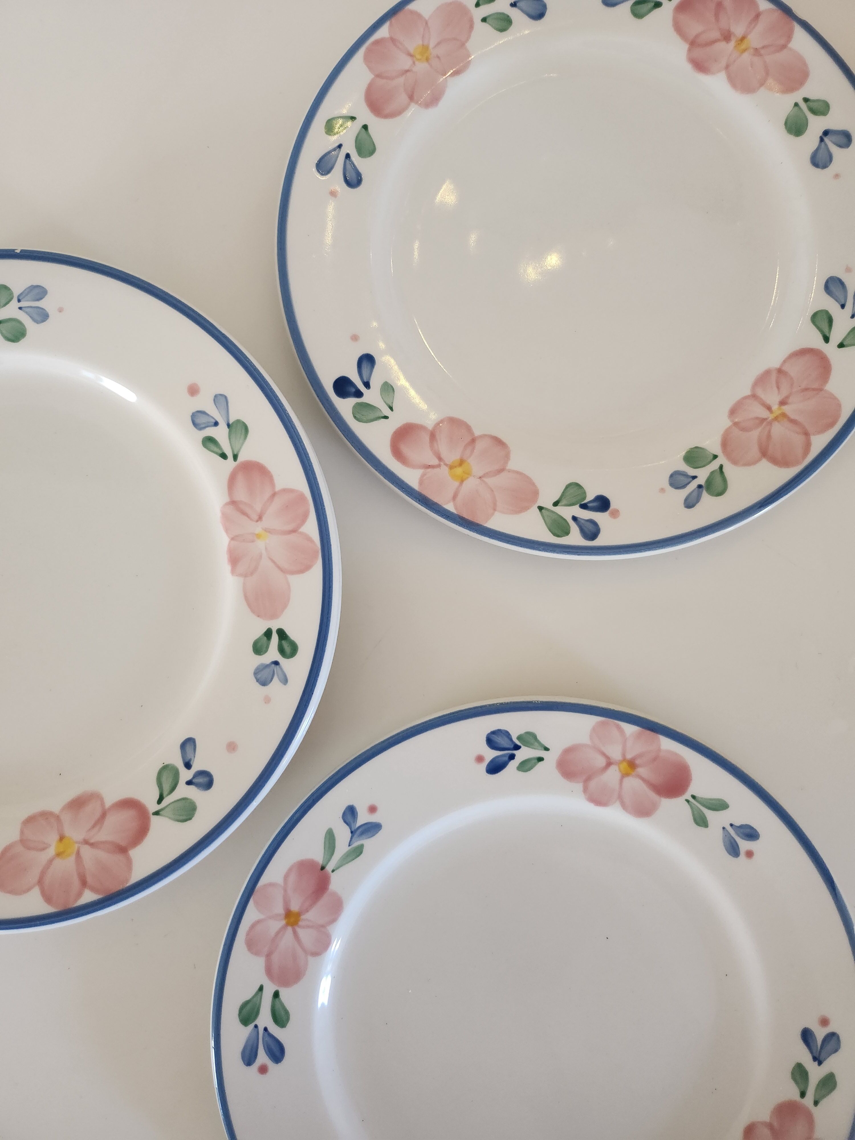 5 dessert plates Italian flowers blue / green / pink