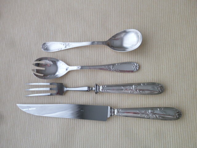 Cutting set and silver metal salad cutlery