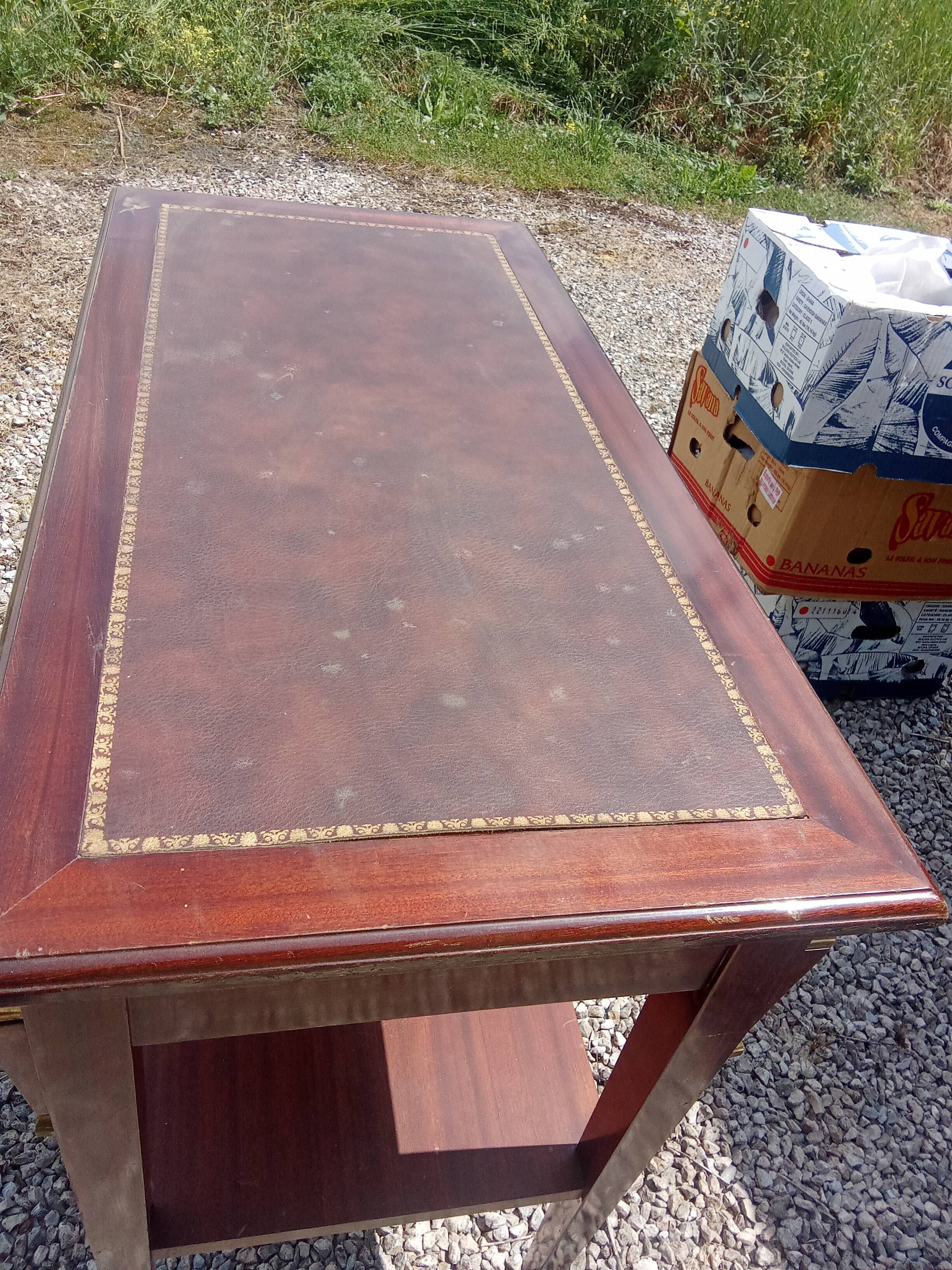 Bureau Empire en acajou et bronze.
