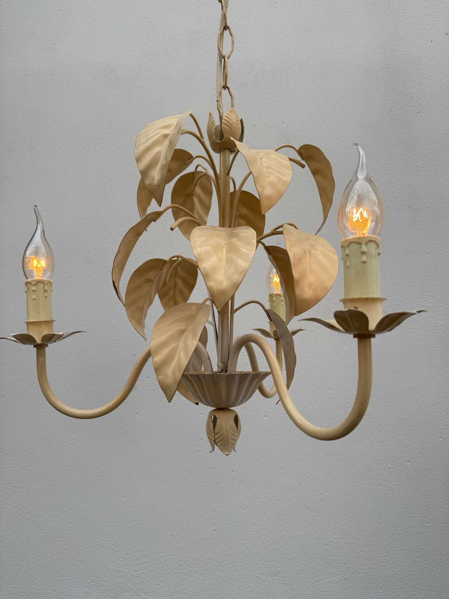 Lustre style florentin feuilles de tabac années 70
