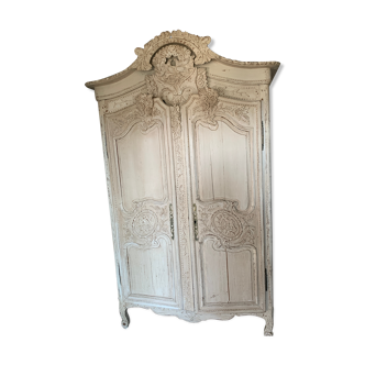 Provencal wardrobe
