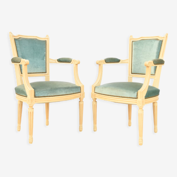 Paire de fauteuils de style Louis XVI