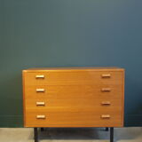 The 1960s teak chest of drawers