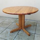 Vintage pine dining table from the 1970s in the style of Rainer Daumiller.