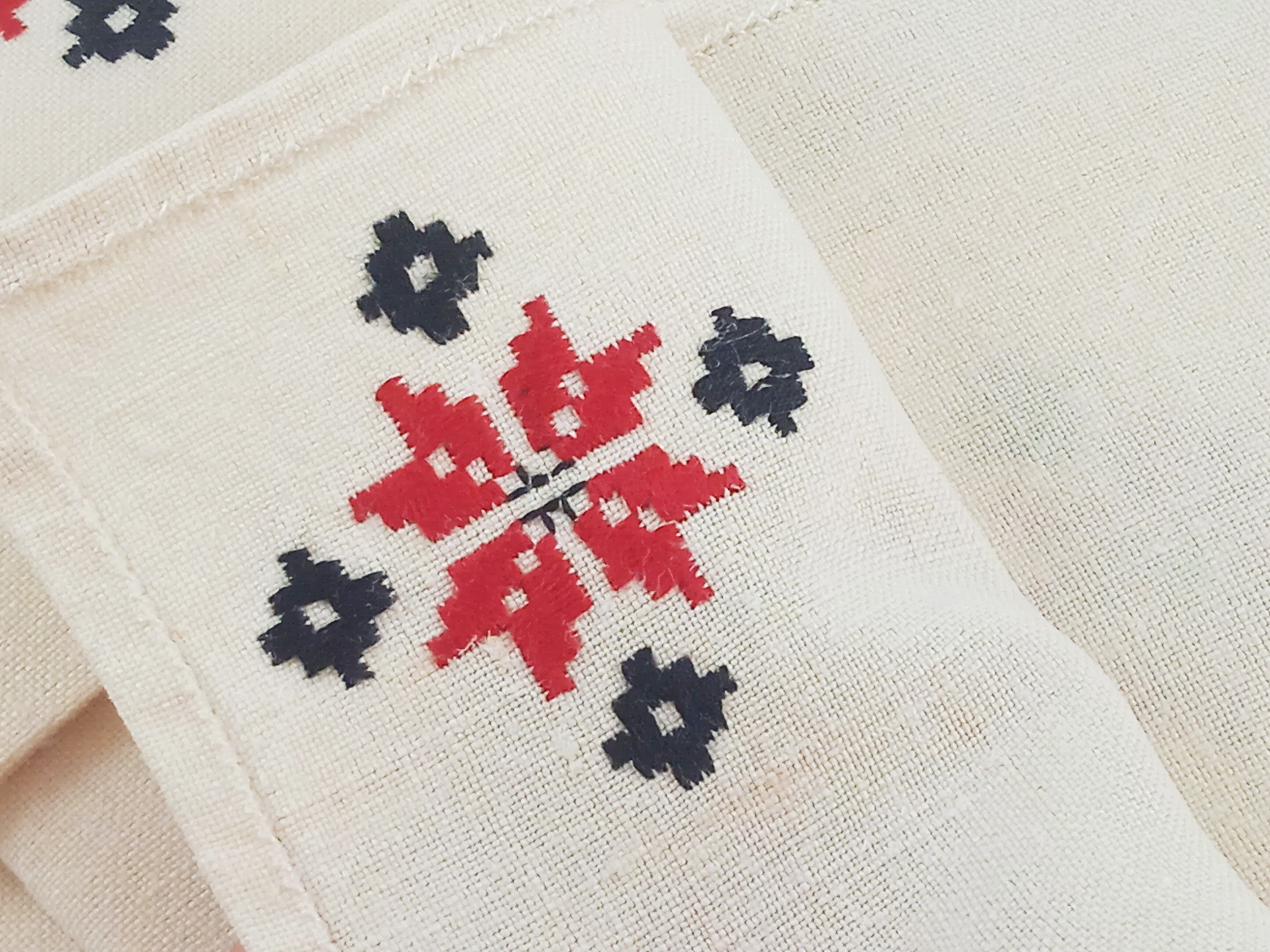 6 serviettes de table en lin et broderie traditionnelle espagnole