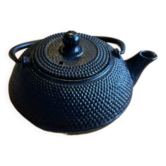 Cast iron teapot