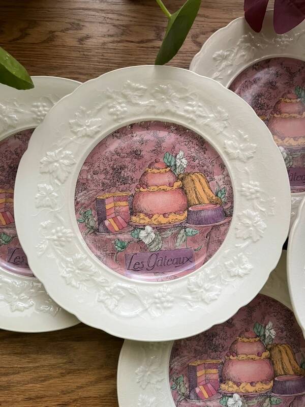 Gien cake plates