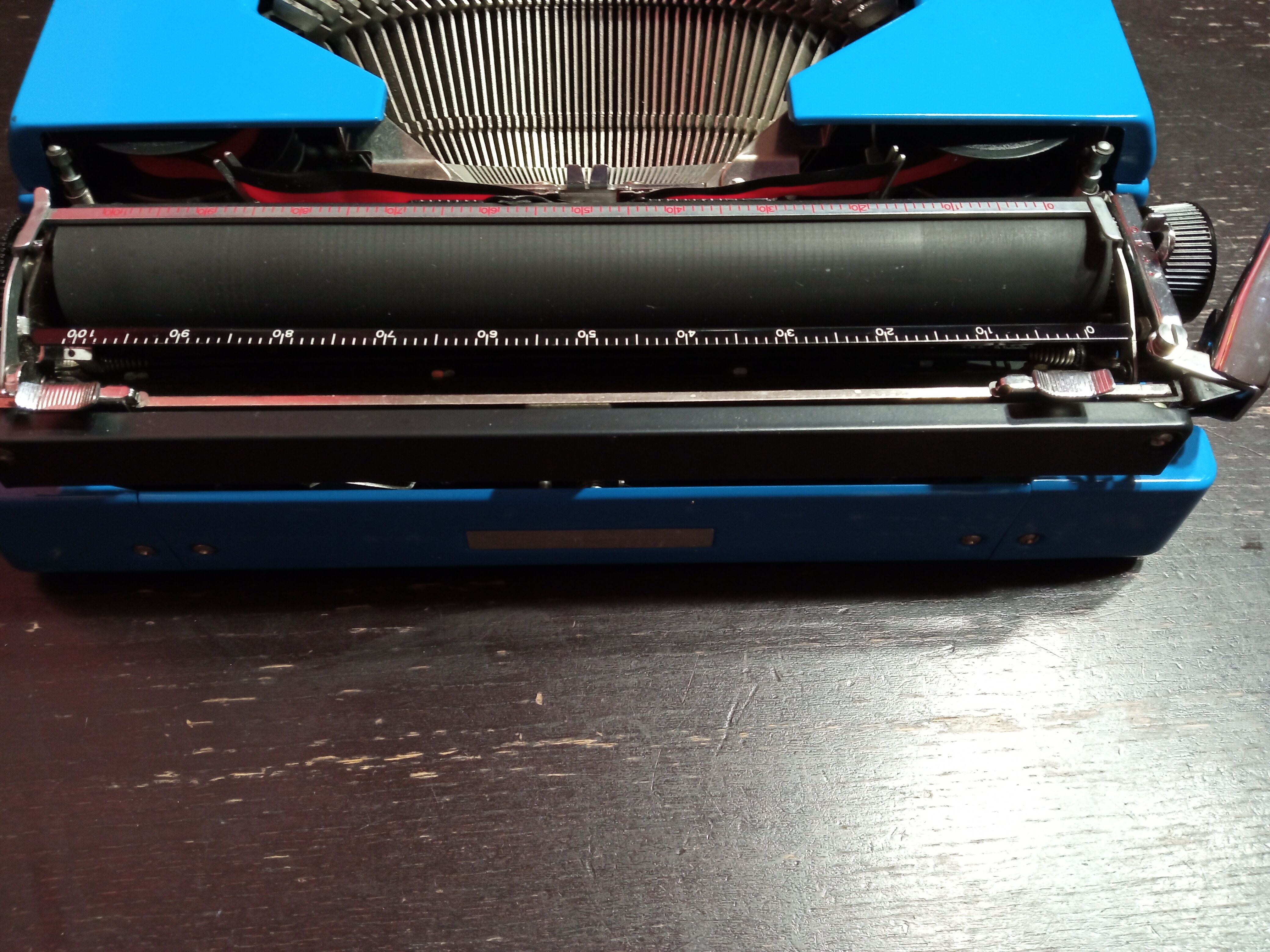 Sperry Rand Remington 1020 blue typewriter