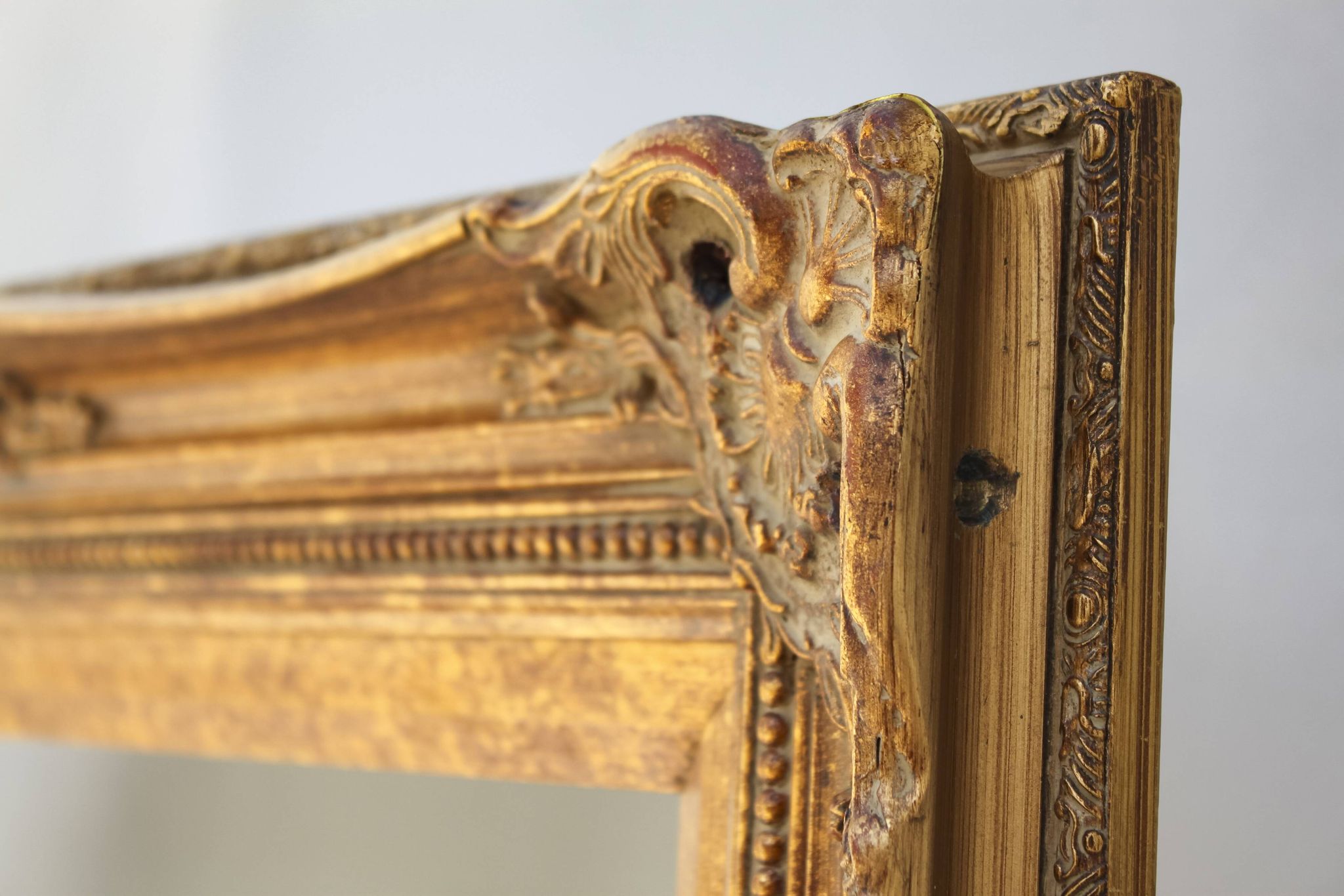 Original oil painting of water lilies, with a high-quality Baroque frame.