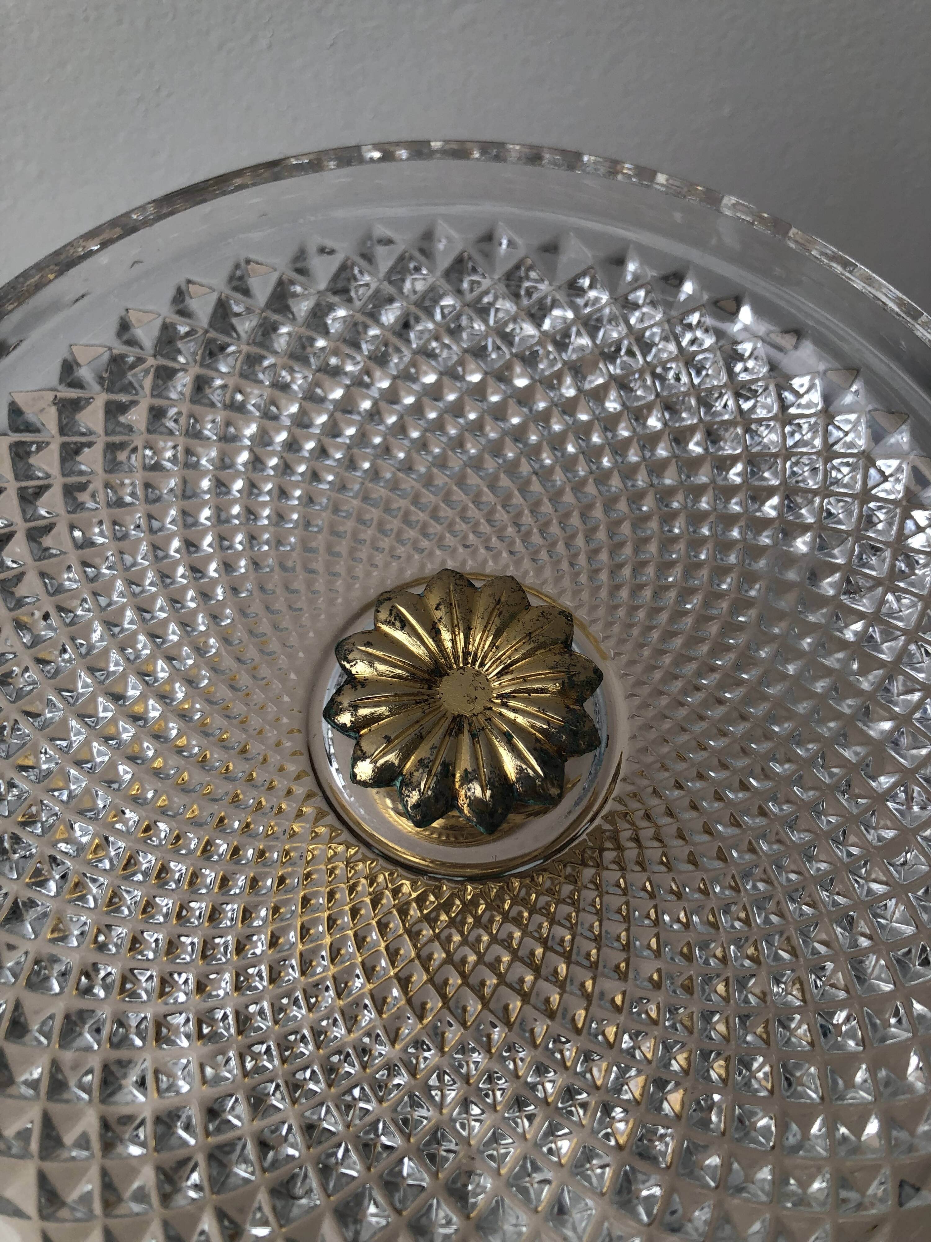 Centre de table en verre sur pied