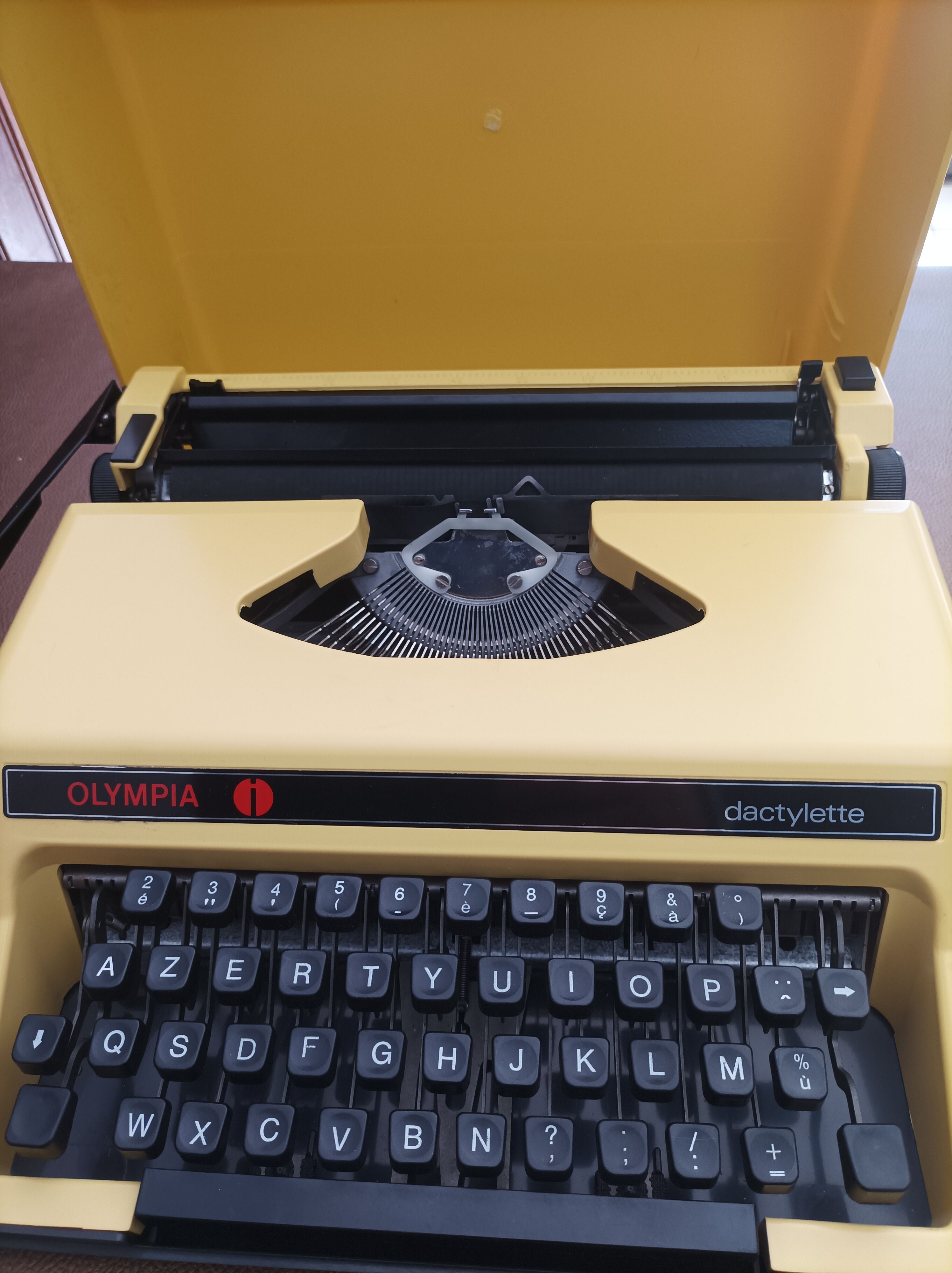 Olympia Straw Yellow Typewriter