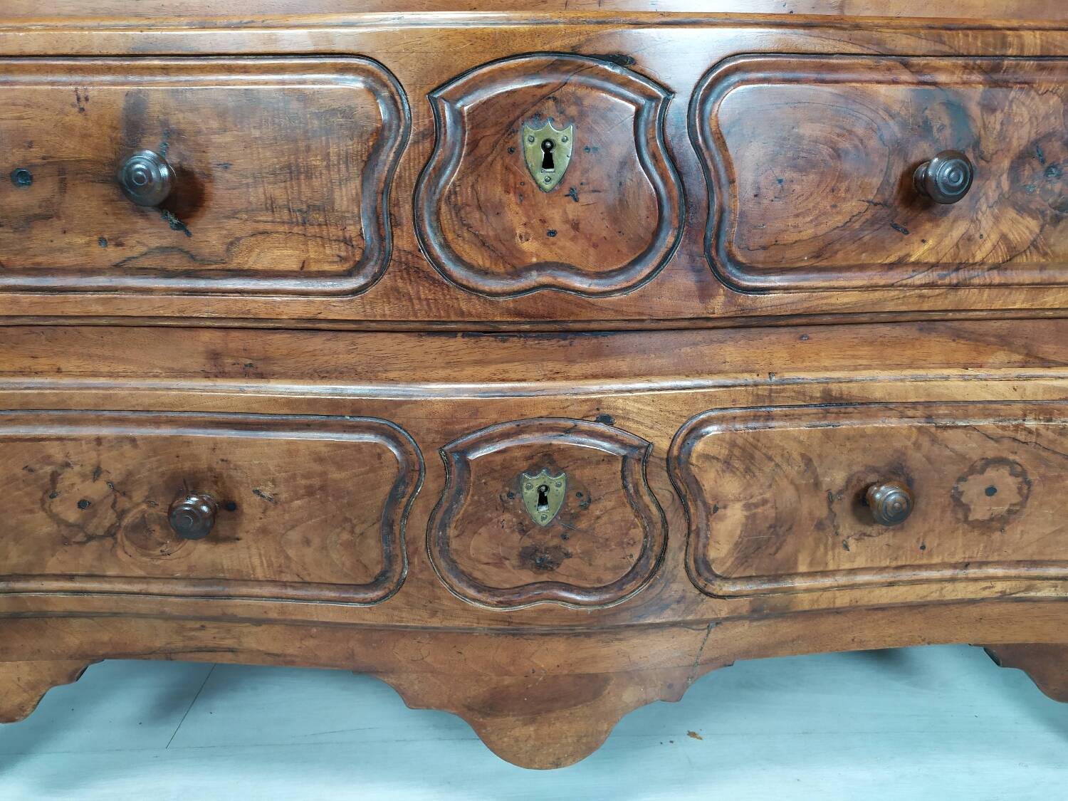 Louis XV chest of drawers
