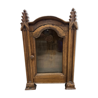 Armoire de poupée en chêne massif