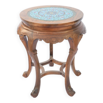 Pedestal table