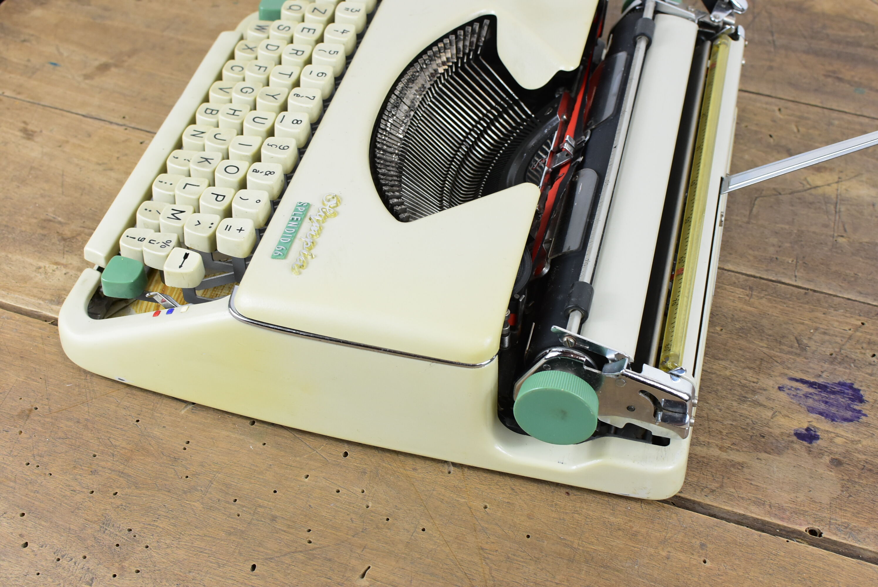 Olympia Splendid 66 Typewriter