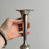 Petit vase soliflore en métal