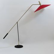 Articulated floor lamp with counterweight mid-century by Rupert Nikoll, nickel, brass.