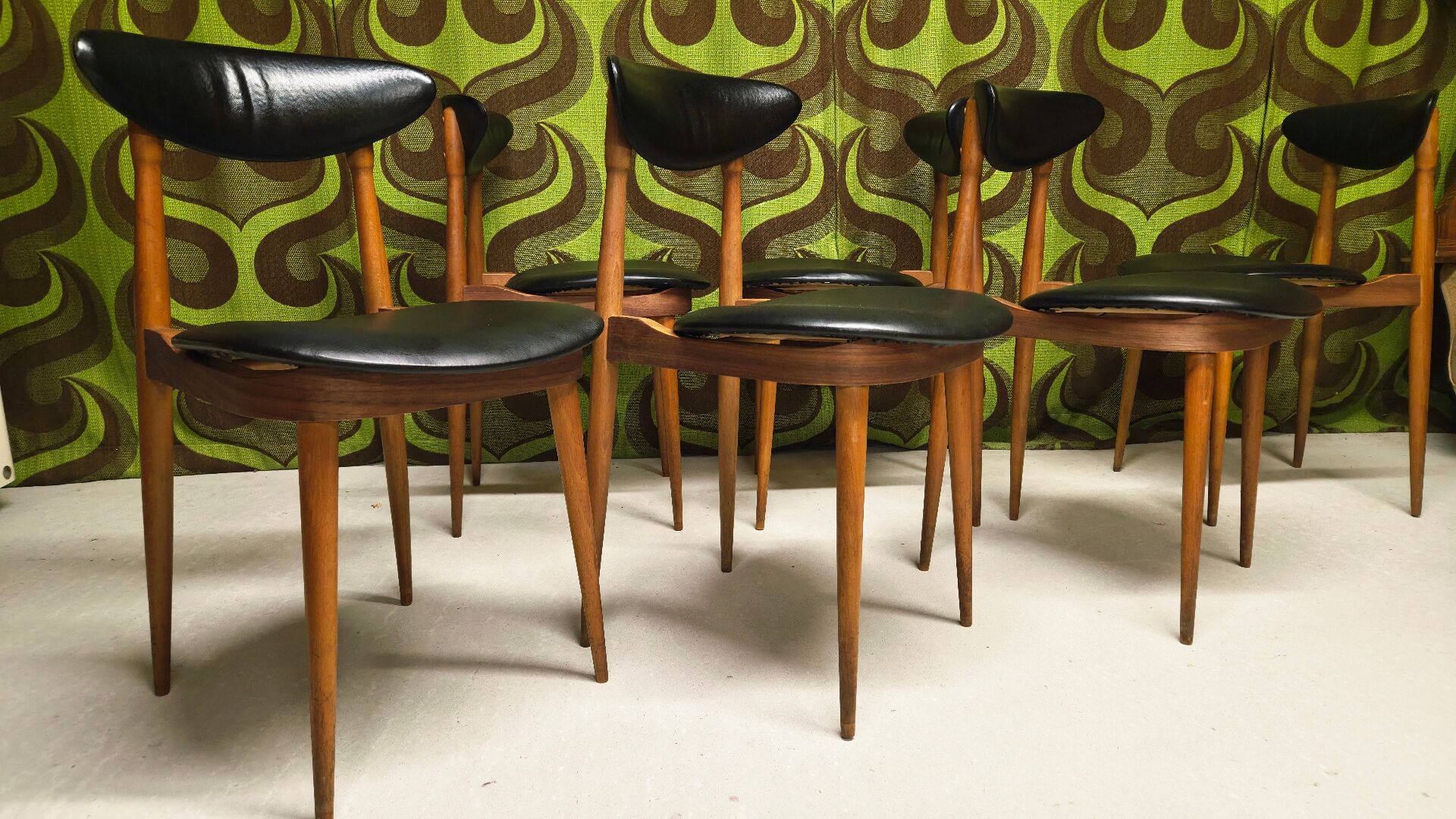 6 Vintage Unicorn Baumann Chairs 1960