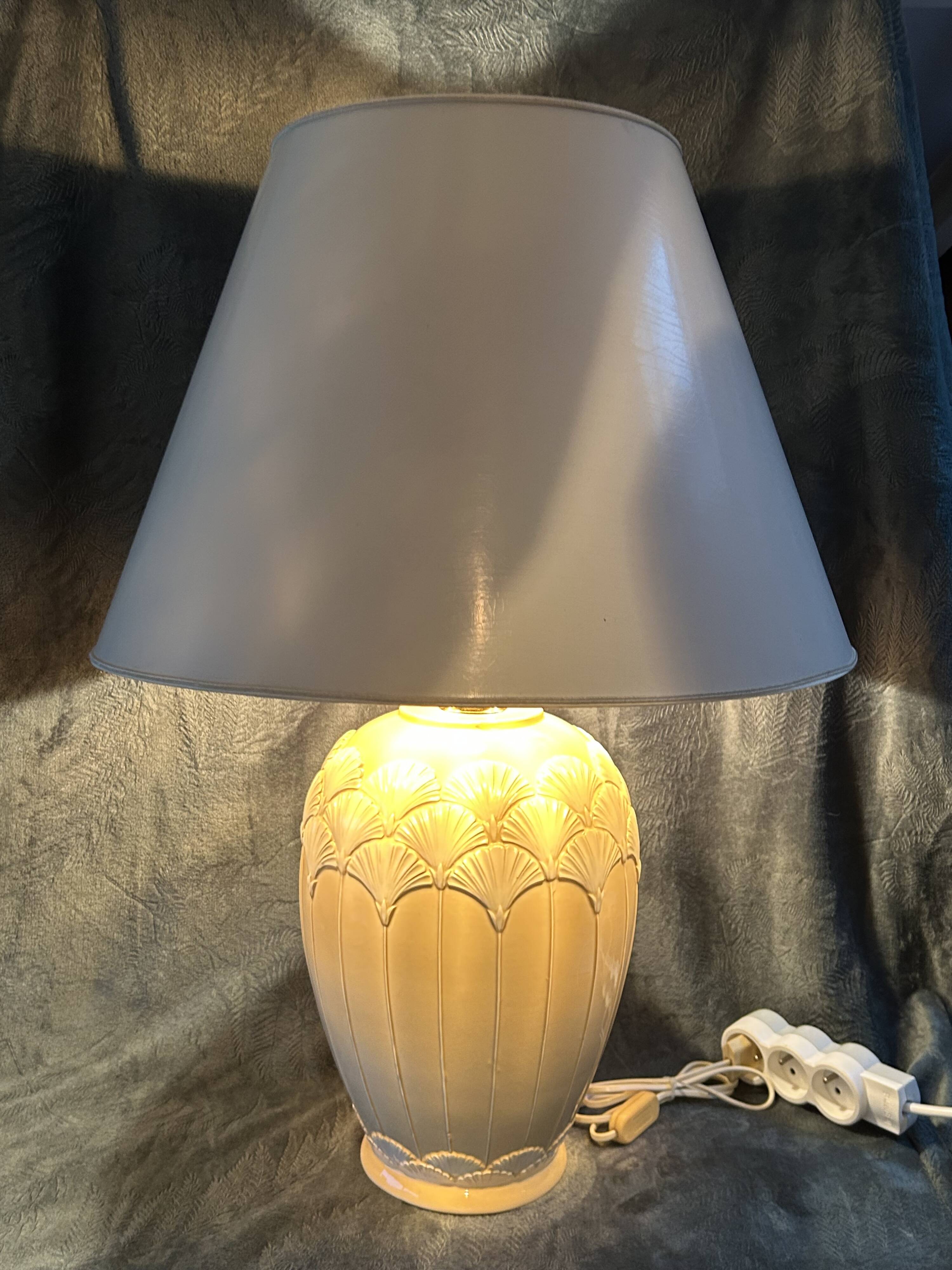 Pair of cream ceramic lamps, 1980s, art deco style, Miami light 73