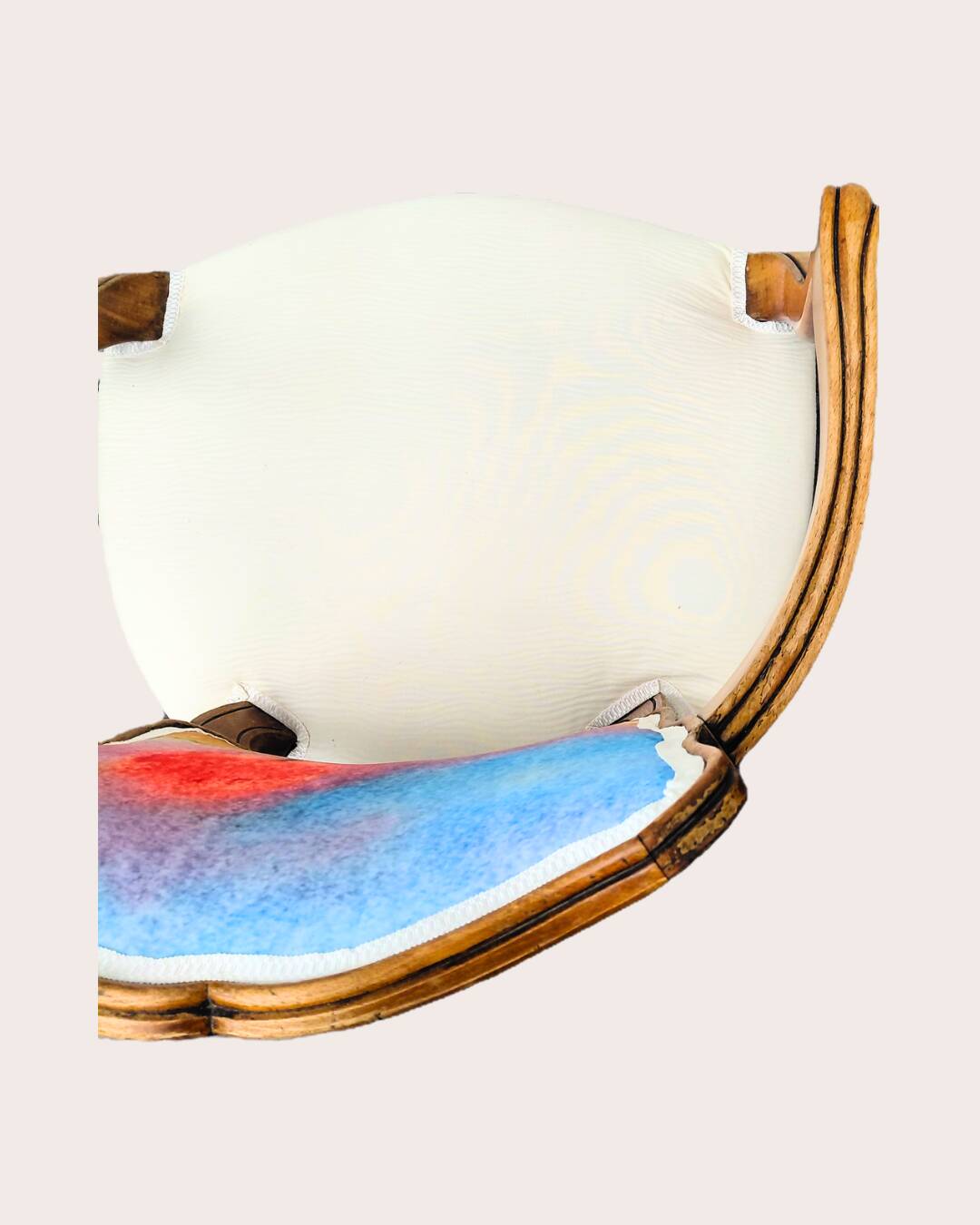 Armchair with armrests in Louis XV style