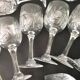 Set de 12 verres à vin en cristal taillé